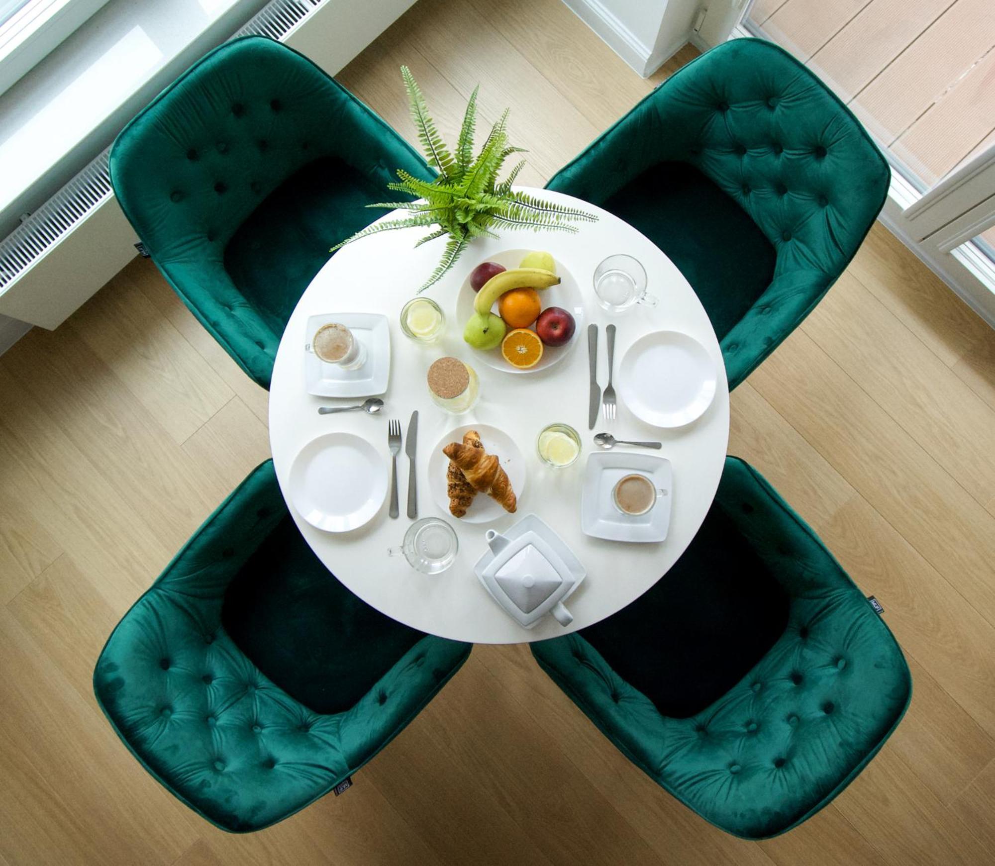 Warsaw Seasons By Alluxe Boutique Apartments Стая снимка
